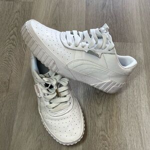 Puma Sneakers